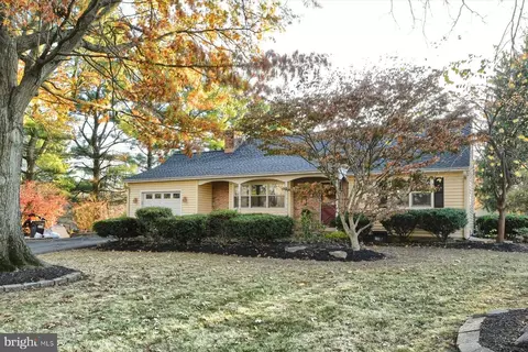 2716 Diamond St, Hatfield, PA 19440