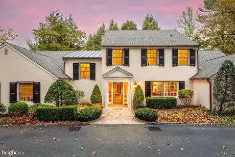 436 Colebrook Ln, Bryn Mawr, PA 19010