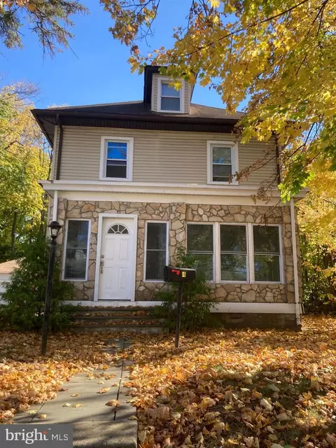 219 N Hills Ave, Glenside, PA 19038