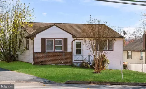 1607 Fitzwatertown Rd, Willow Grove, PA 19090