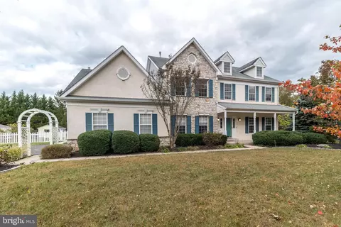 112 Knoll Dr, Collegeville, PA 19426