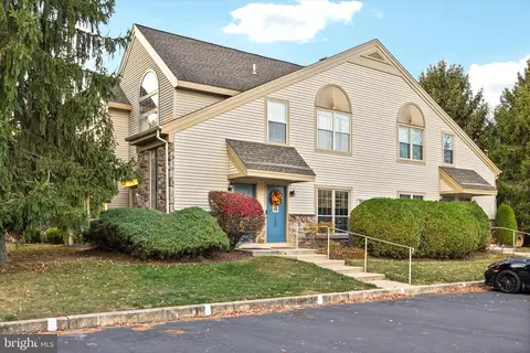 1709 Foxmeadow Cir #CONDO 1709, Royersford, PA 19468