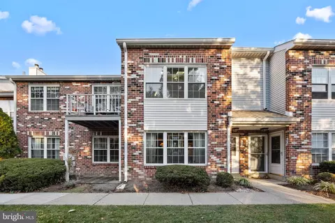 1812 Valley Glen Rd #150, Elkins Park, PA 19027