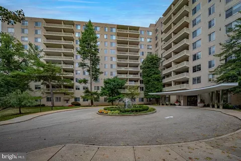 191 Presidential Blvd #R-402, Bala Cynwyd, PA 19004