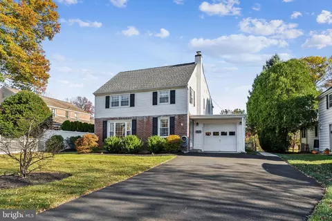 502 Willow Rd, Oreland, PA 19075