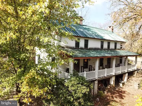 121 Metka Rd, Schwenksville, PA 19473