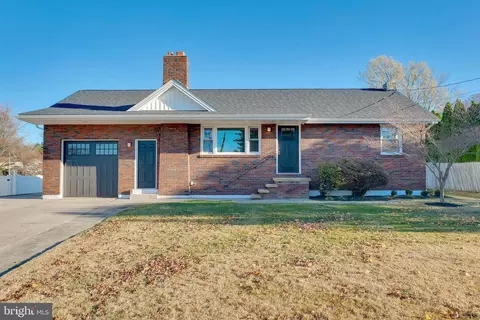 112 E Mount Kirk Ave, Norristown, PA 19403