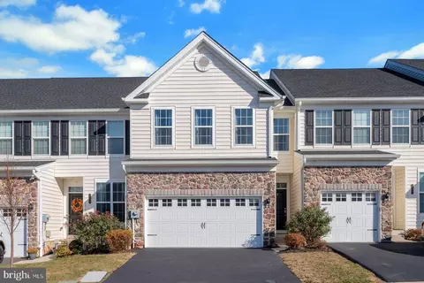 105 Caldwell Ct, Colmar, PA 18915