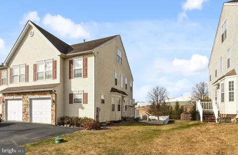 305 W 6th St, East Greenville, PA 18041