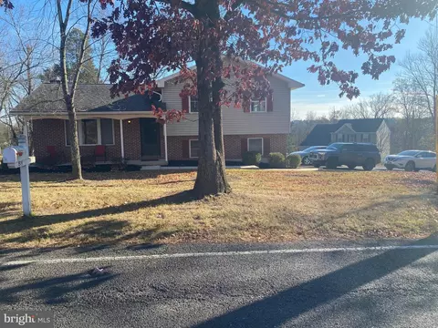 819 Mine Hill Rd, Schwenksville, PA 19473