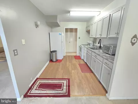 1001 City Ave #W-206, Wynnewood, PA 19096