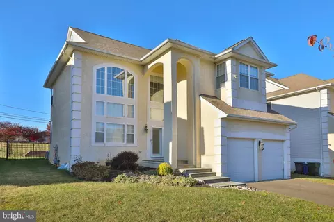 944 Old Ford Rd, Huntingdon Valley, PA 19006