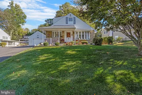 193 Cowbell Rd, Willow Grove, PA 19090