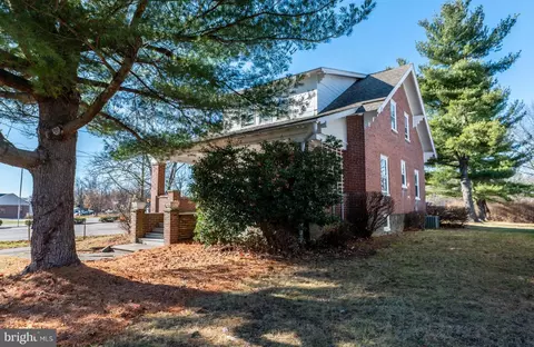 1037 N Valley Forge Rd, Norristown, PA 19403