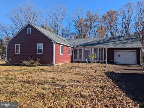 850 Upper Mainland Rd, Harleysville, PA 19438