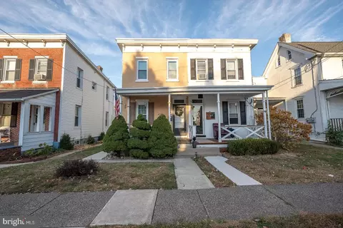 43 E 3rd St, Lansdale, PA 19446