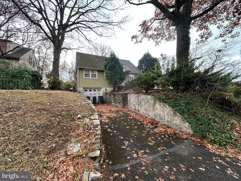 555 Edge Hill Rd, Glenside, PA 19038