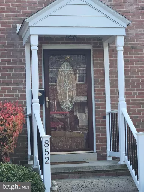 852 Spruce St, Pottstown, PA 19464