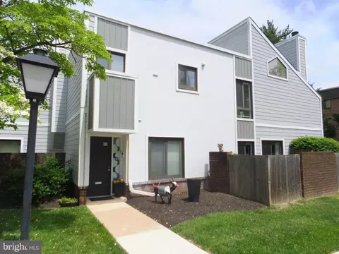 1710 Oakwood Ter #3E, Penn Valley, PA 19072