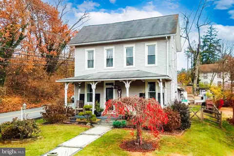 56 Railroad St, Royersford, PA 19468