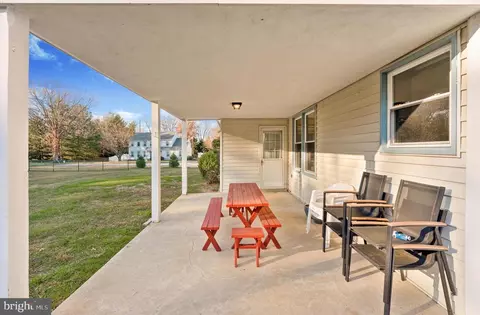201 Winthrop Ln, Wayne, PA 19087 photo 32