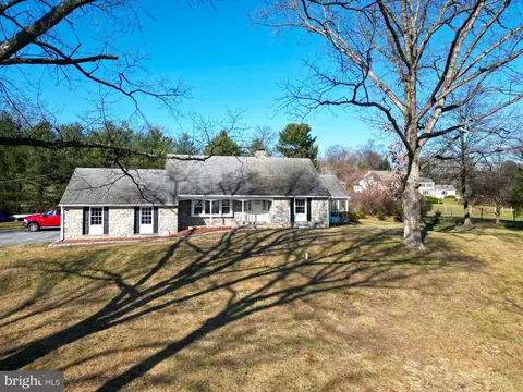 1429 N Hanover St, Pottstown, PA 19464