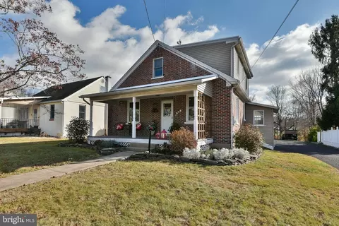 376 Erie Ave, Telford, PA 18969