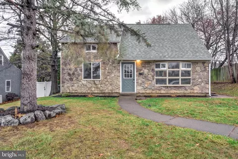 359 W King St, Pottstown, PA 19464