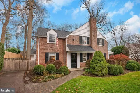 497 Plymouth Rd, Glenside, PA 19038