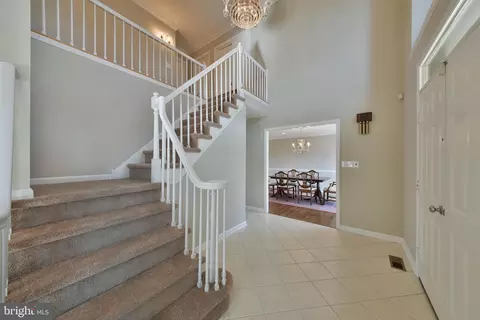 Entry Way - 45 Hunter Rd, Lafayette Hill, PA 19444 photo 2 of 6
