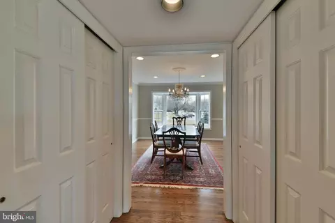 Entry Way - 45 Hunter Rd, Lafayette Hill, PA 19444 photo 4 of 6