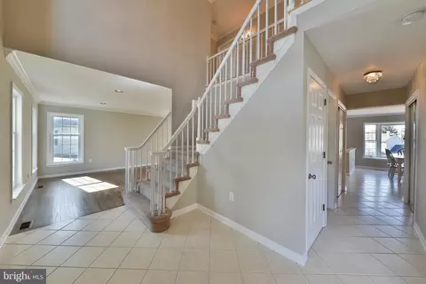 Entry Way - 45 Hunter Rd, Lafayette Hill, PA 19444 photo 3 of 6