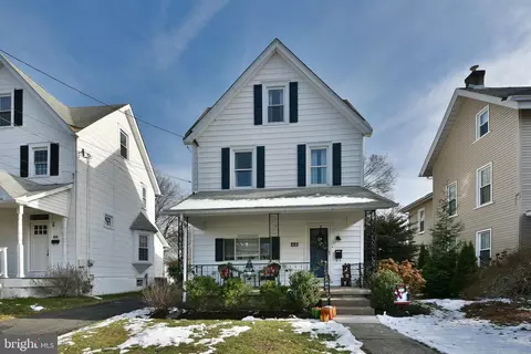 48 N Penn St, Hatboro, PA 19040