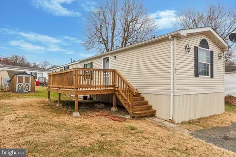 82 Mark Ln, Norristown, PA 19403