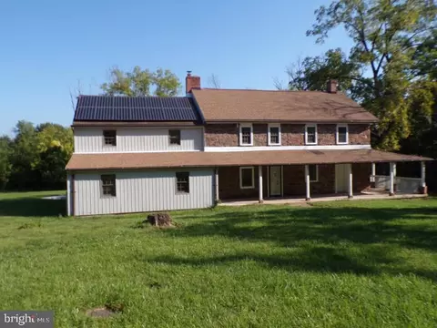 81 S Grange Ave, Collegeville, PA 19426