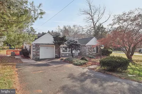120 Station Ave, Glenside, PA 19038