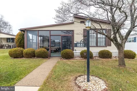188 Upland Ct, North Wales, PA 19454