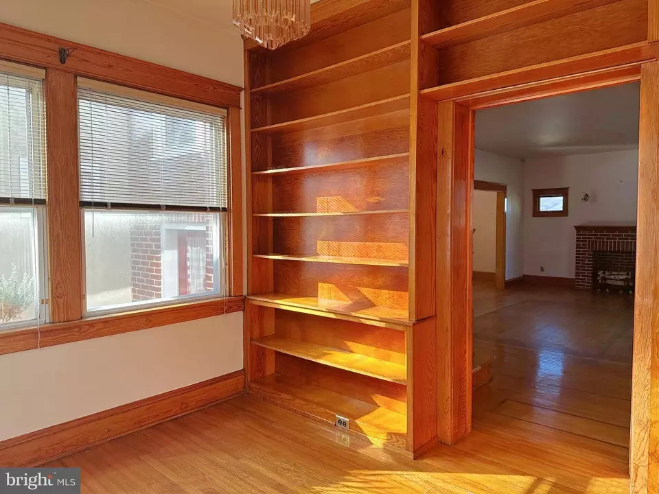 Living - 408 Walnut St, Green Lane, PA 18054 photo 3 of 4