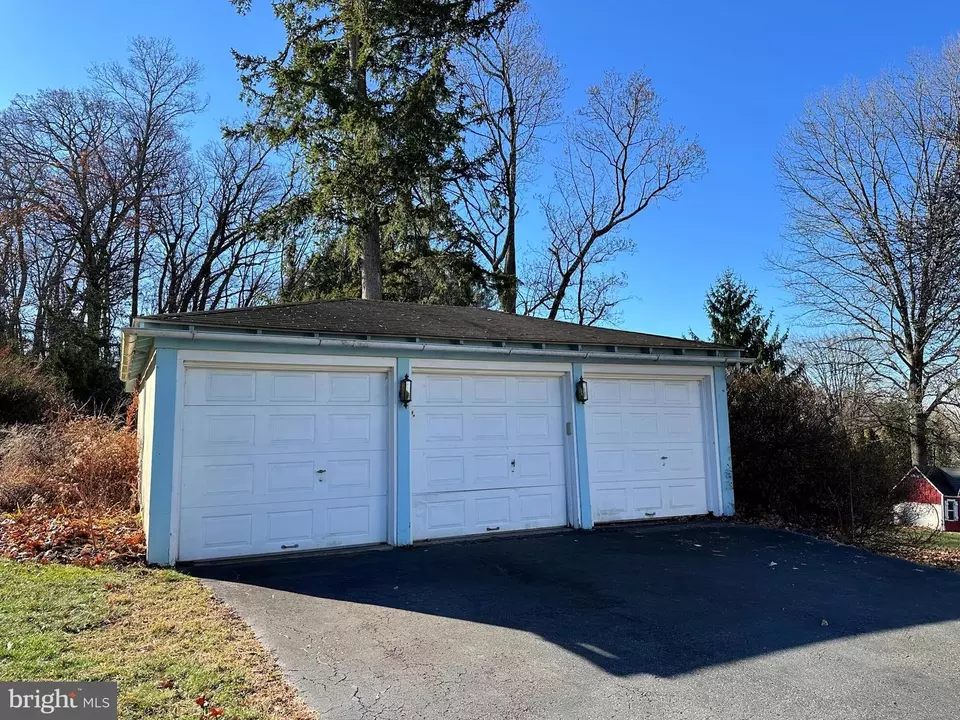 Exterior - 408 Walnut St, Green Lane, PA 18054 photo 7 of 7