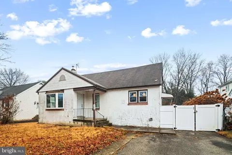 302 Rogers Rd, Norristown, PA 19403