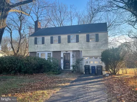 1221 Rosemont Ln, Abington, PA 19001