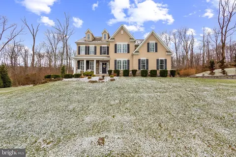 2294 Wooded Creek Cir, Perkiomenville, PA 18074