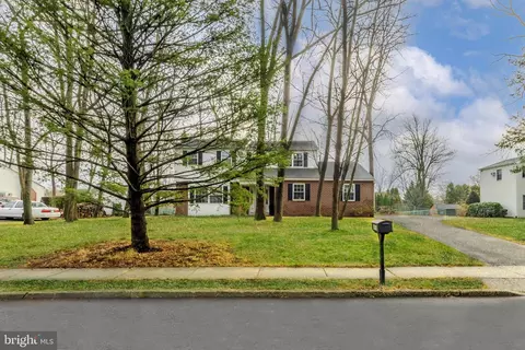 2914 Toll Gate Dr, Norristown, PA 19403