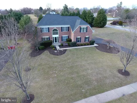 8052 Fair View Ln, Norristown, PA 19403