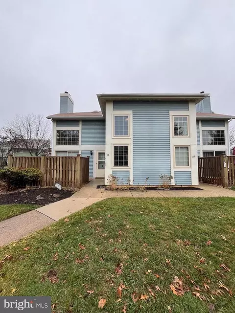 10 Brookside Ct #10, Horsham, PA 19044