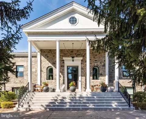 29 E 1st Ave #A207, Trappe, PA 19426