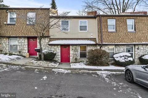 106 Susan Dr #2, Elkins Park, PA 19027