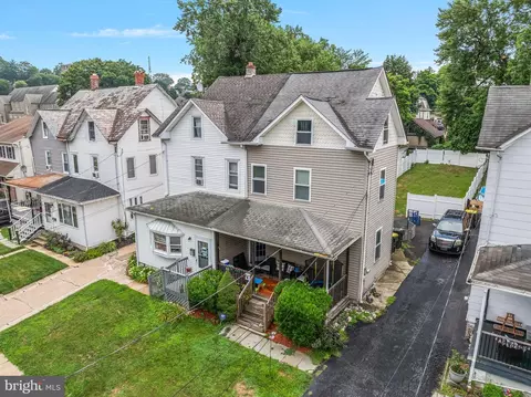 17 Cherry St, Willow Grove, PA 19090