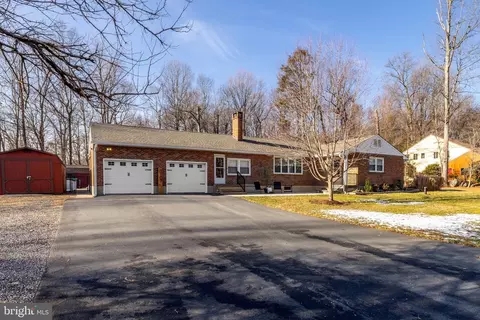 1707 Becker Rd, Green Lane, PA 18054
