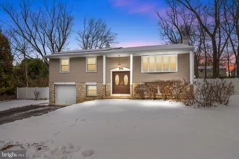 2651 Rubicam Ave, Willow Grove, PA 19090